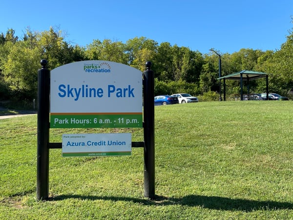 Skyline Park sign